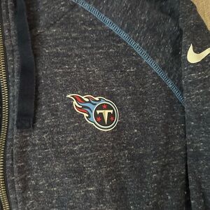 Nike NFL merchandise Tennessee Titans hoodie women’s medium